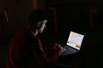 21:35