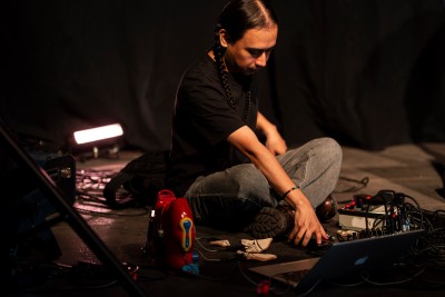 16:19